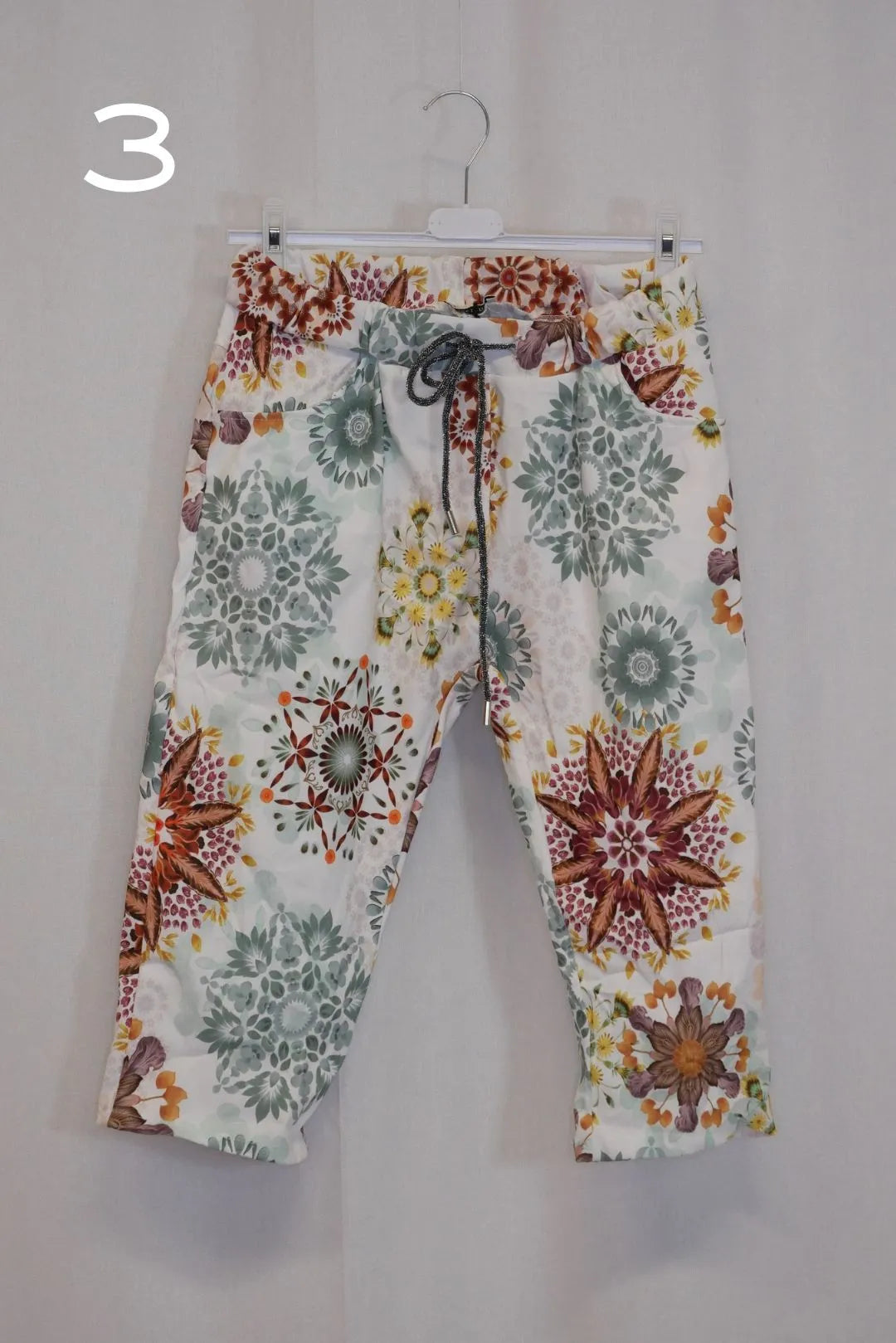 Kuviolliset Shortsit/caprit Suvi 38-42