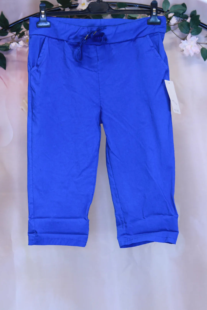 Shortsit/caprit 38-42