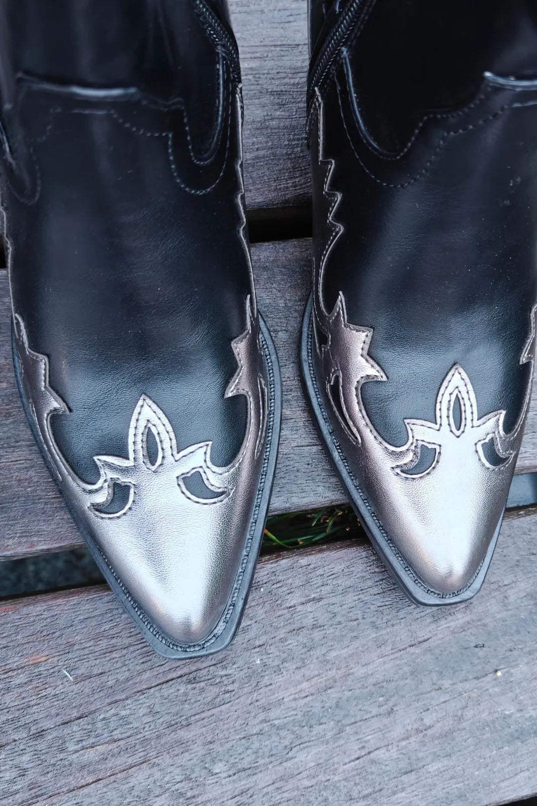 Bootsit Karita