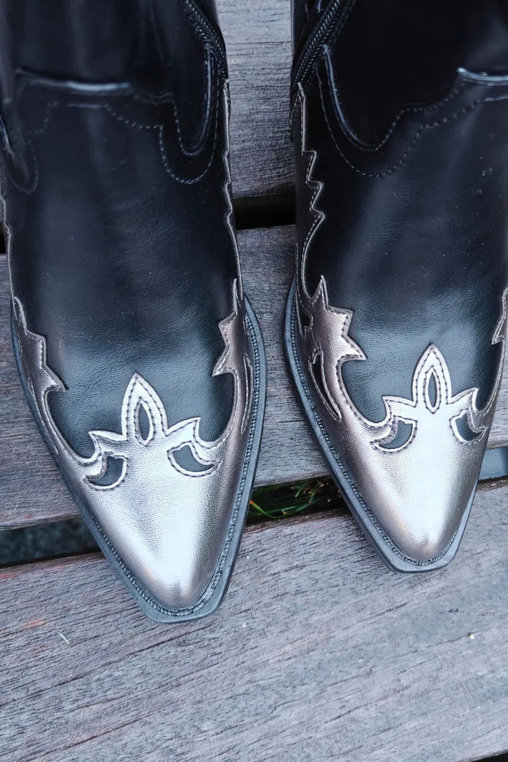 Bootsit Karita