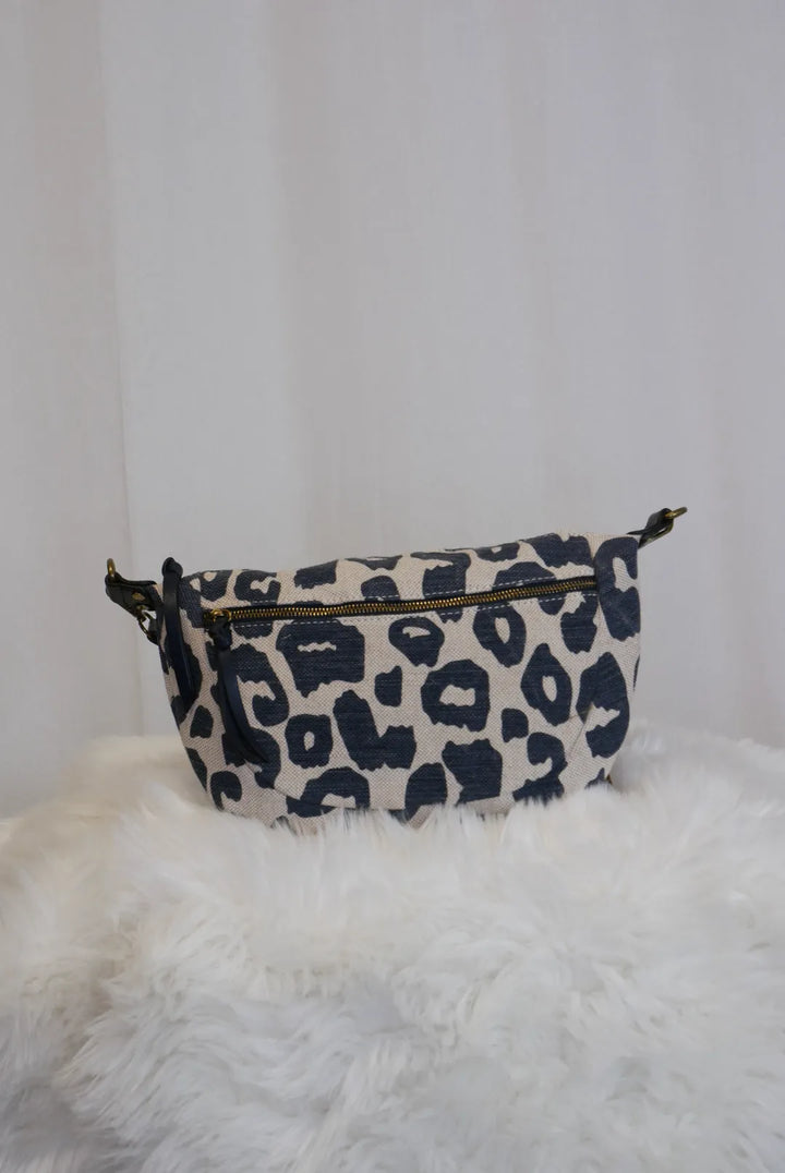 Leopardilaukku