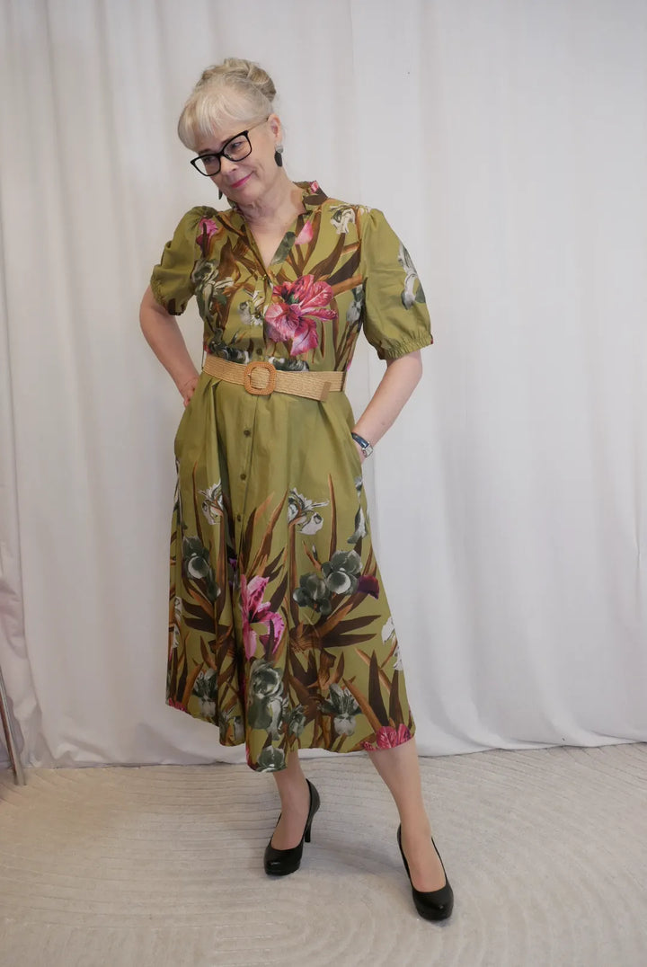 Kukallinen mekko M