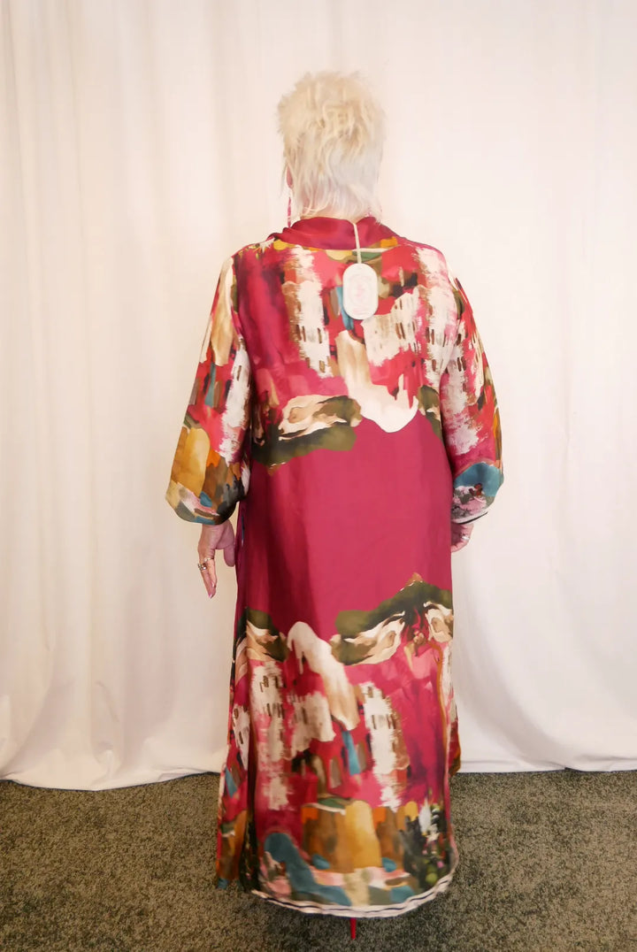 Silkkiviskoosimekko