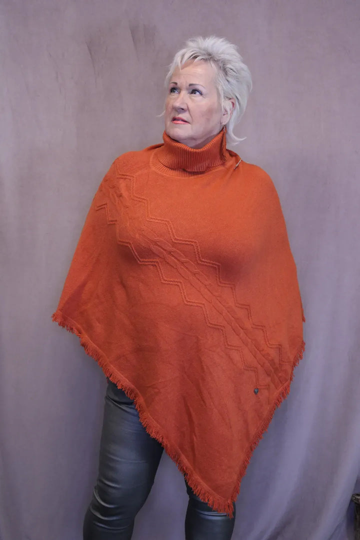 Poncho Janina